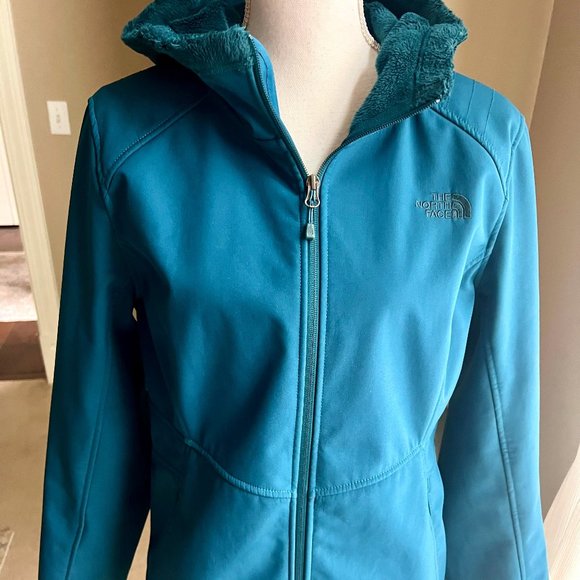 The North Face Jackets & Blazers - The North Face ladies teal soft shell winter jacket size L